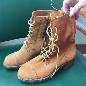 GIANNI BINI TAN SUEDE LACE UP COMBAT BOOTS SZ 5.5